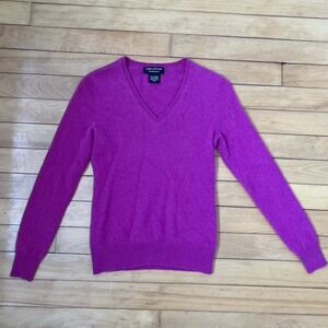 Lord & Taylor Cashmere V-Neck Sweater Magenta Purple XS Long Sleeve Pullover